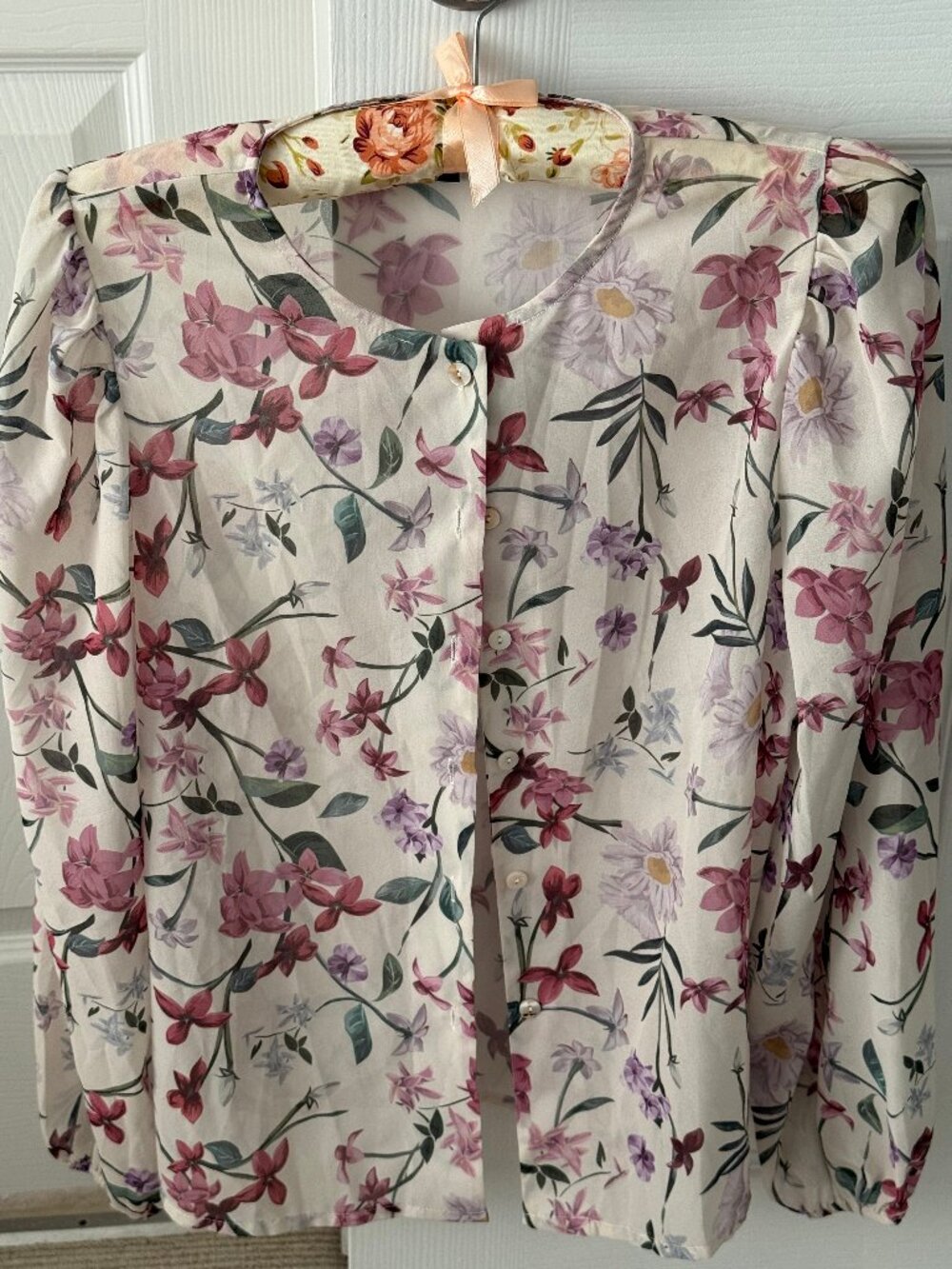 DAZY Floral Print Lantern Sleeve Blouse - Picture 3 of 5